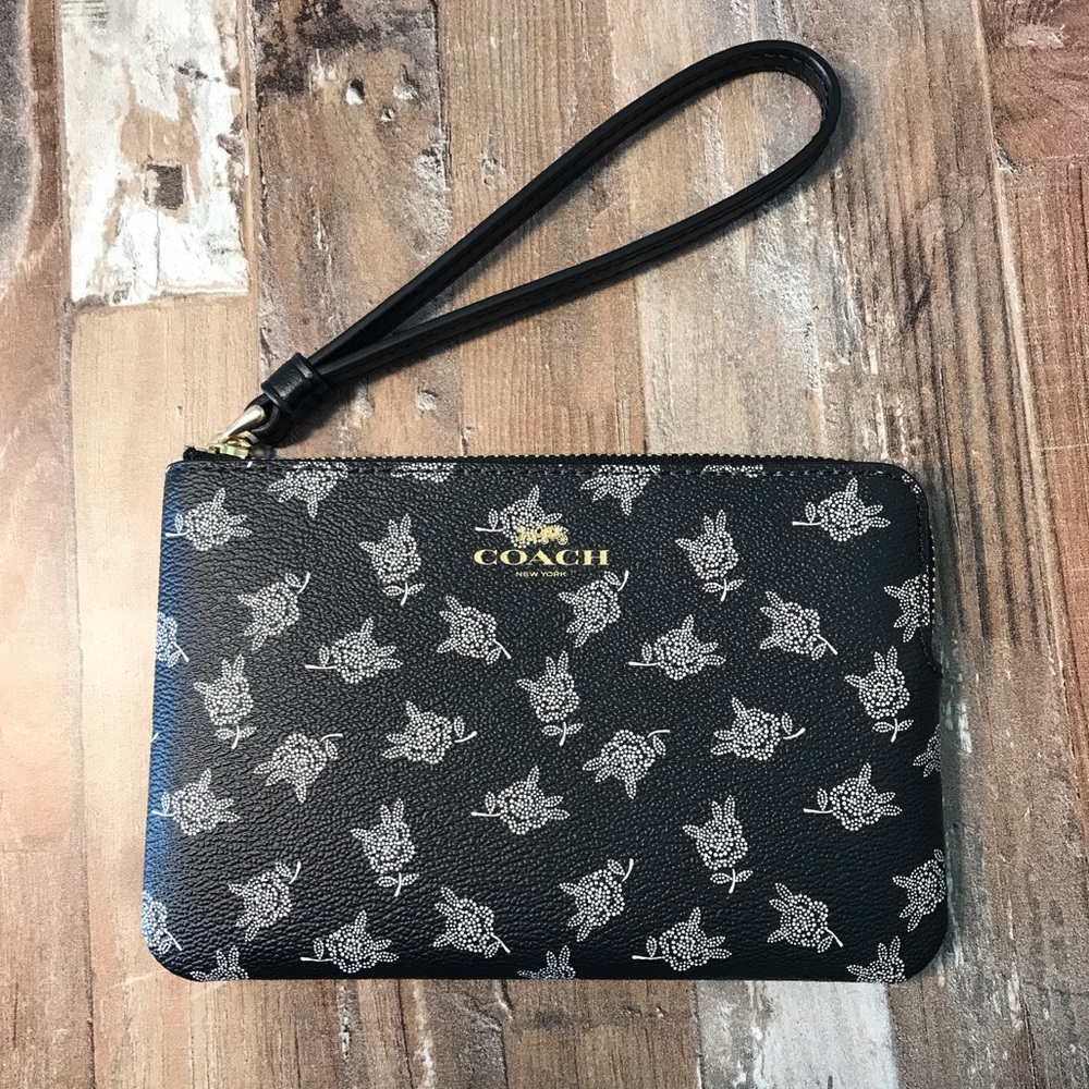 🌿FINAL🌿COACH Corner Zip Wristlet, floral